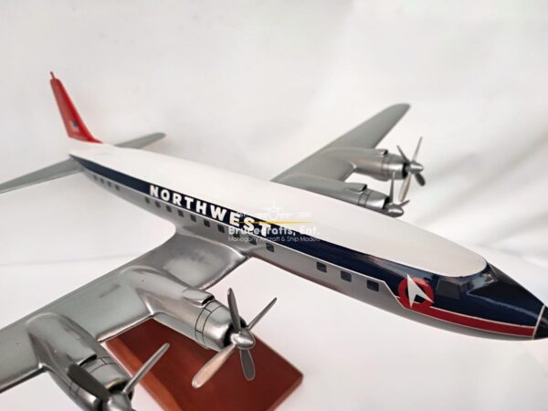 Douglas DC-7 Northwest Airlines - Image 16